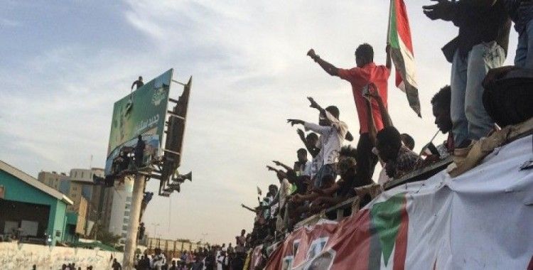 Sudan'da görüşmeler askıya alındı
