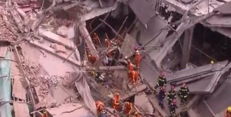 Çin'de bina çöktü, 20 kişi enkaz altında kaldı