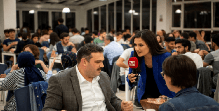 Yemekhanede Sahur hizmeti TRT canlı yayınına konu oldu