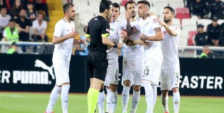 PFDK'den Akhisarsporlu futbolculara ceza
