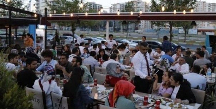 DTSO engelli vatandaşlarla iftar sofrasında buluştu
