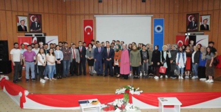 Batman Üniversitesi’nde ‘bir kardeşlik türküsü Anadolu’ konulu söyleşi düzenlendi