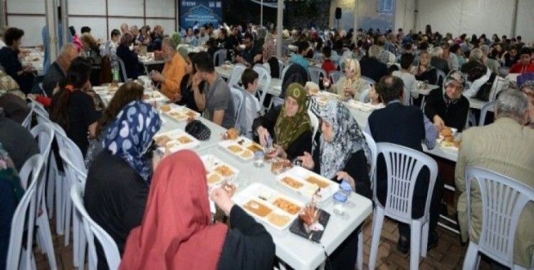 BTSO iftar sofraları 15 günde 30 bin kişiyi ağırladı