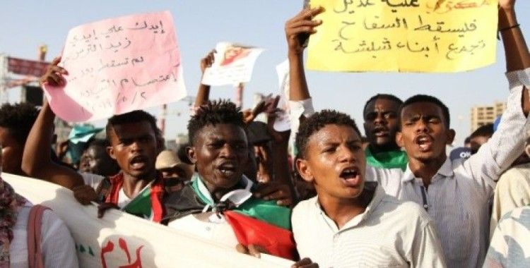 Sudan'da görüşmeler bugün de devam edecek