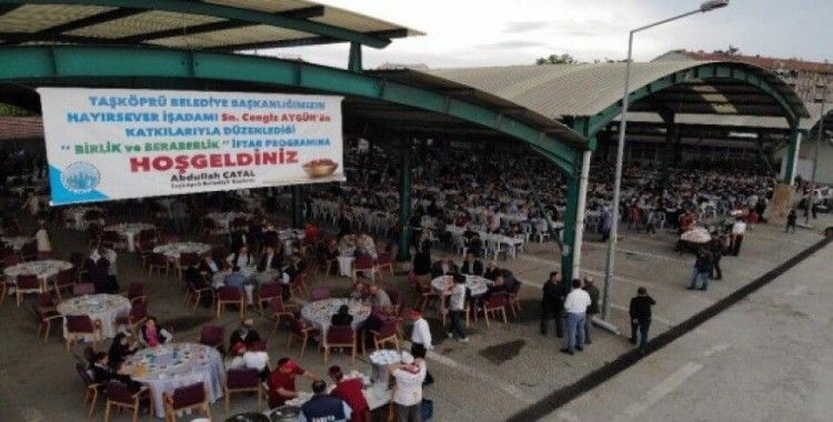Taşköprü Belediyesi ve Gün Medya'dan 5 bin kişilik ortak iftar