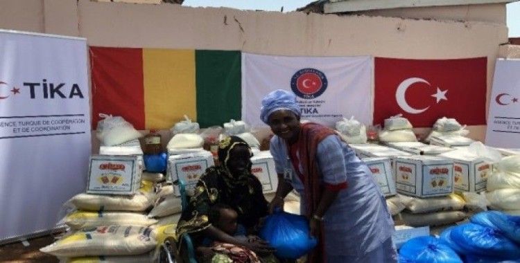 TİKA’dan Gine’de engelli ve yetim 500 aileye gıda yardımı