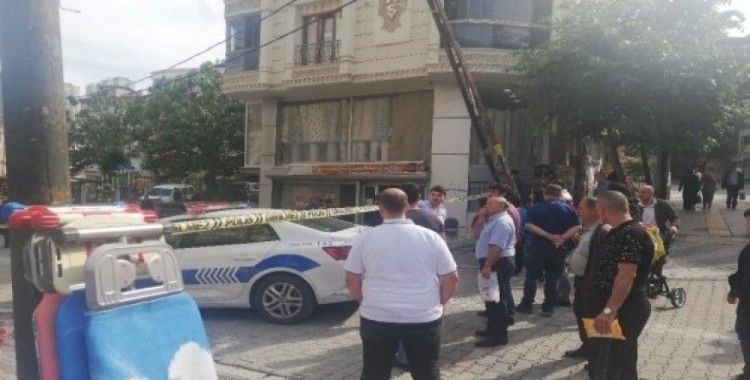 Esenyurt’ta kahveye silahlı saldırı: 1 kişi yaralı