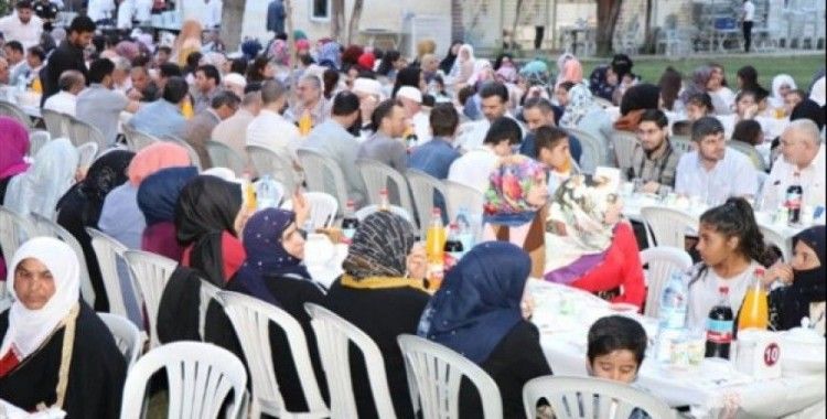 Göçmenler Büyükşehir'in iftarında buluştu