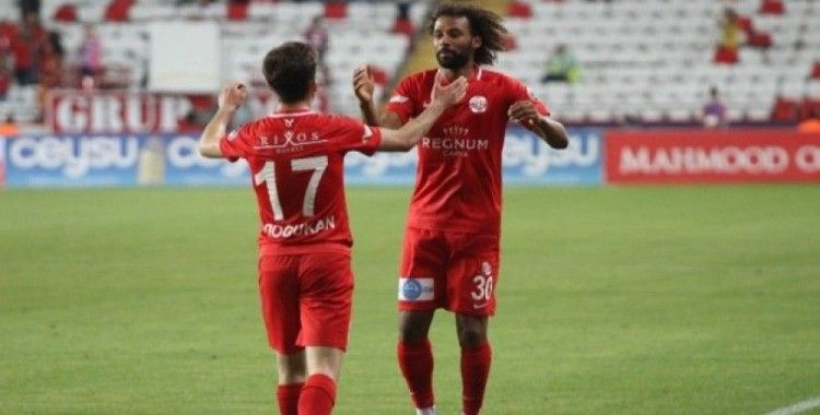 Antalyaspor'da Sangare'ye Milli davet