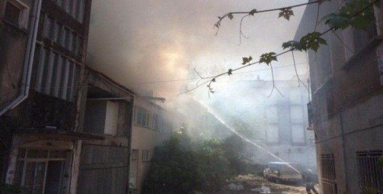 Antalya’da ev yangını
