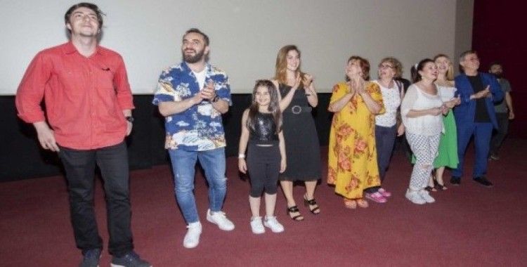 ‘Aykut Enişte’ filminin özel gösterimi Adana’da