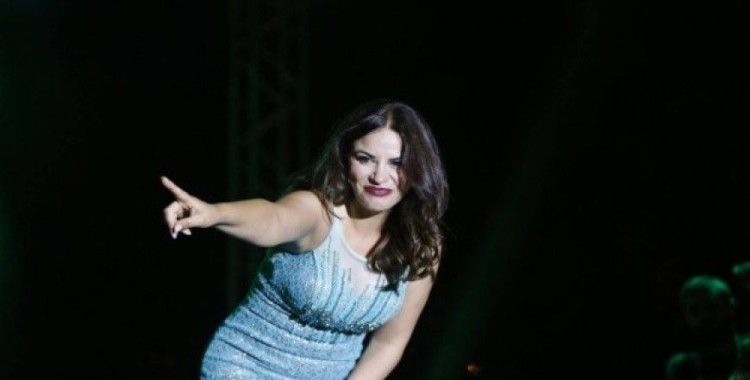 Zara Kiraz Festivali’nde konser verdi