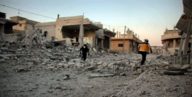 Suriye ve Rus jetleri El Mintar'ı bombaladı: 5 sivil öldü