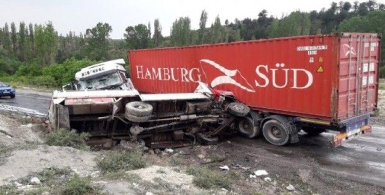 Emet’te trafik kazası: 1 ölü 1 yaralı