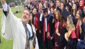 Özlenilen mezuniyet törenleri bu sene Anadolu Üniversitesi’nde