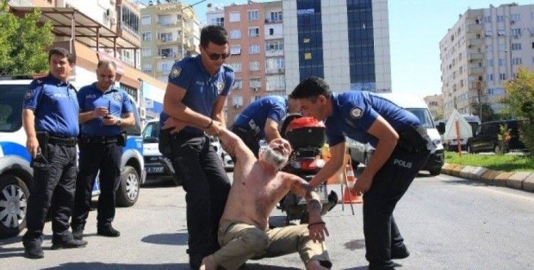 Antalya’da alkollü şahıstan gasp şoku