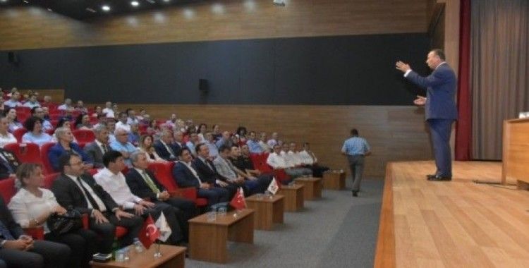 Yazar Nihat Aytürk, Nazilli’de konferans verdi