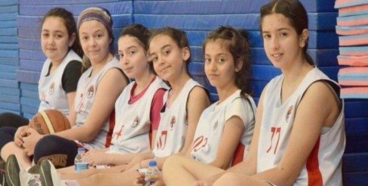 Hasketbol Gençlik ve Spor Külübü 115 sporcu ile 115 resmi maça çıktı