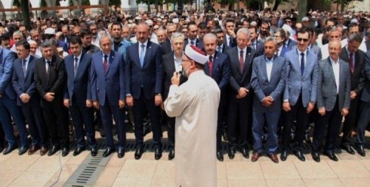 Mısır eski Cumhurbaşkanı Mursi için Ankara'da gıyabi cenaze namazı kılındı