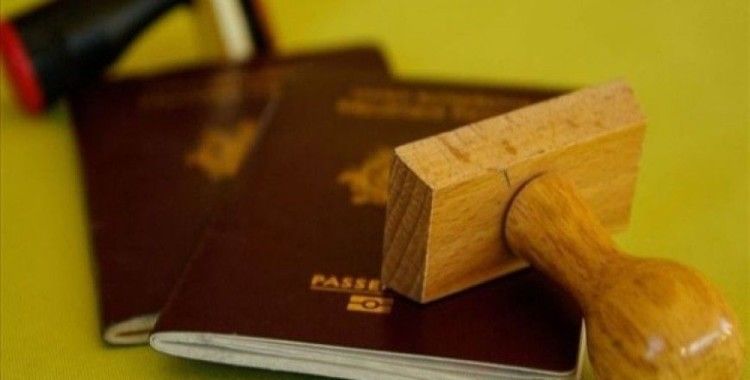 İran, yabancı turistler için pasaporta mühür vurmayacak