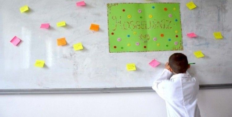 Özay Günsel Çocuk Üniversitesinin ilk dersi Mustafa Akıncı’dan