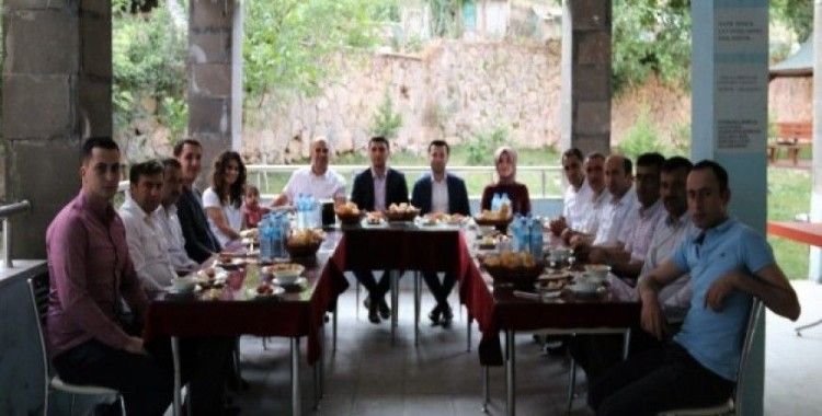Tayini çıkan hakim ve savcı için veda yemeği