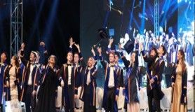 İngiltere Başkonsolosluğu’nda kep attılar  