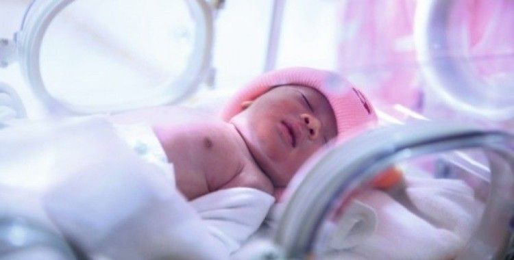 Yeni doğan bebek poşet içerisinde ölüme terk edildi