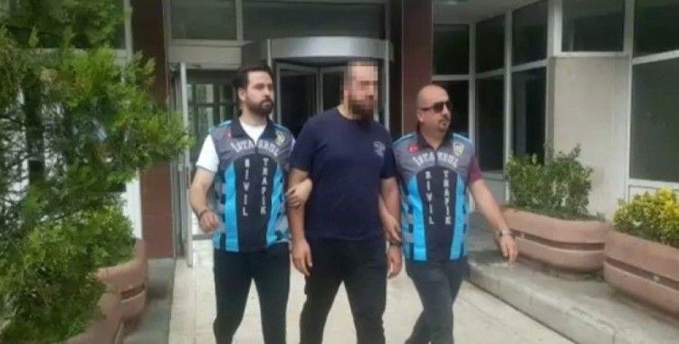 İstanbul’da “drift” ve “makas” atarak genç kızı çığlık çığlığa bırakan maganda yakalandı