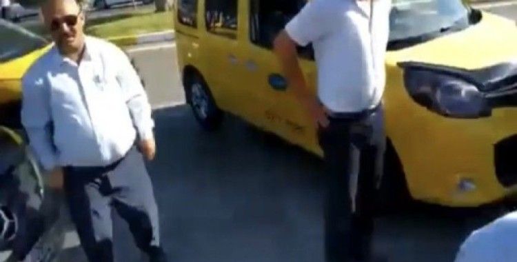 Havalimanında taksiciler ile UBER sürücüsü arasında tartışma