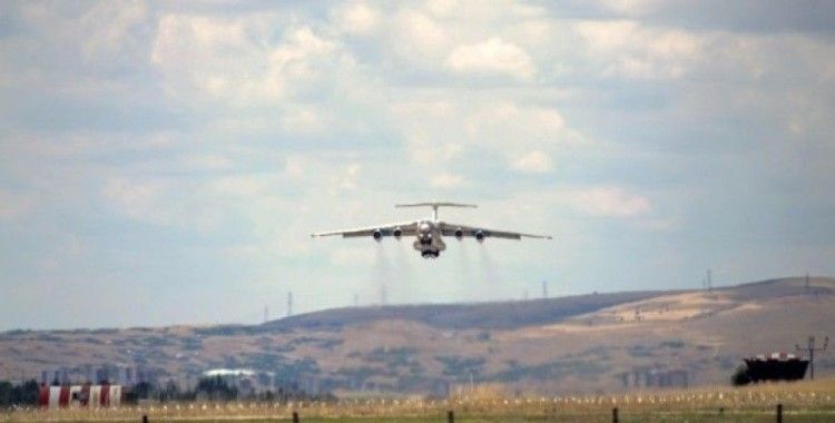 S-400 hava savunma sistemleri için 3 uçak Türkiye'ye indi