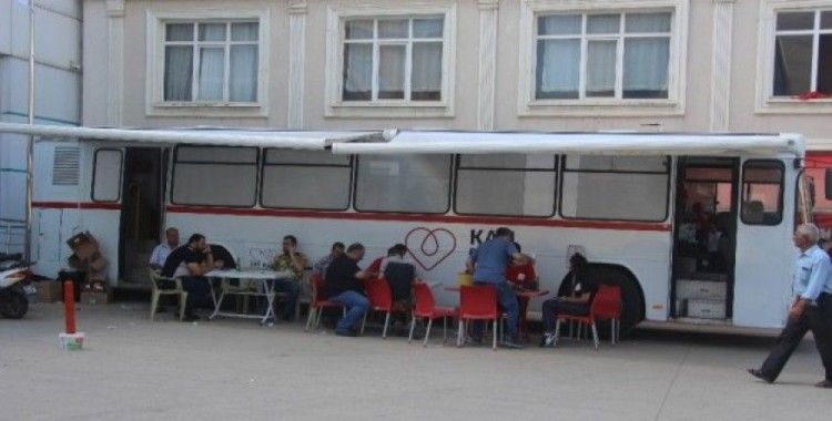 Kilis’te kan bağışı kampanyasına Suriyelilerden büyük destek