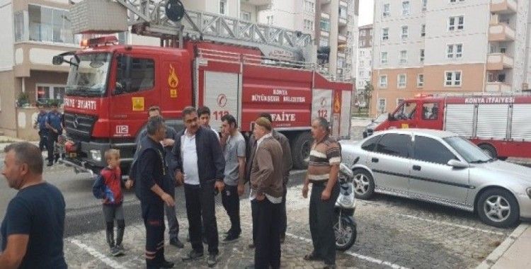 Konya’da apartmanda yangın paniği