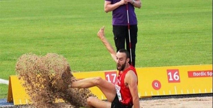 Necati Er, üç adım atlamada Türk spor tarihine geçti