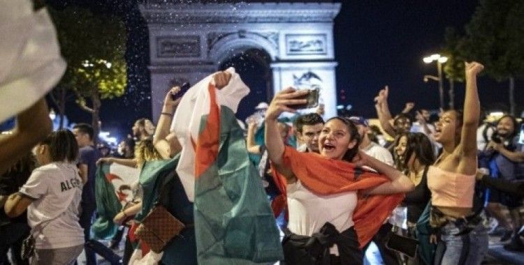 Fransa'daki Cezayirliler şampiyonluğu kutladı, 198 kişi gözaltına alındı