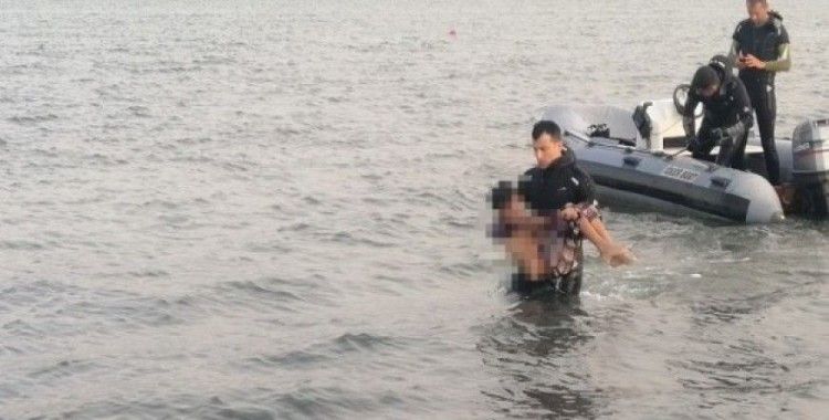 Arkadaşları ile girdiği denizde kaybolan çocuğun cansız bedenine ulaşıldı