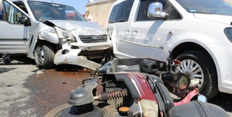 Diyarbakır'da zincirleme kaza: 4 yaralı