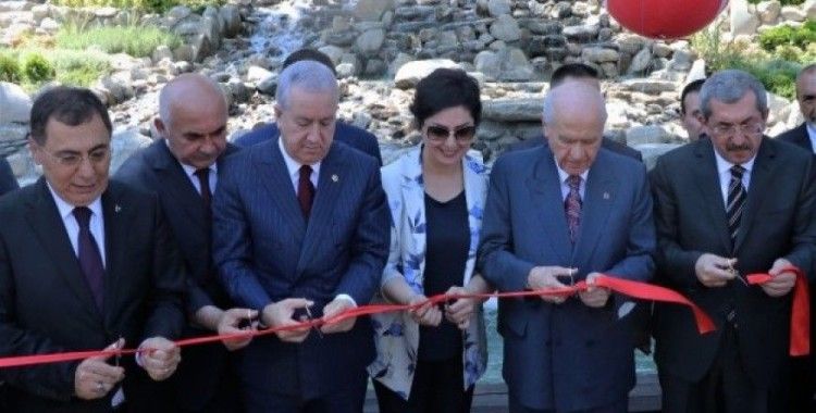 MHP’nin lideri Bahçeli, Şehir Parkı’nın açılışını yaptı