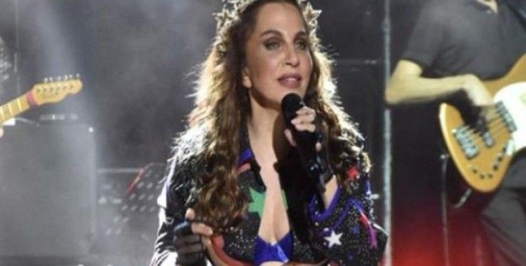 Sertab Erener'den annesine teşekkür