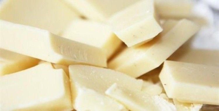 Beyaz çikolata yerine aslında margarin mi yiyoruz?