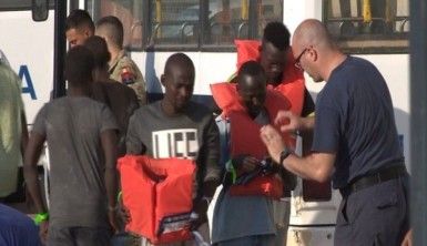 Malta'da 76 göçmen kurtarıldı