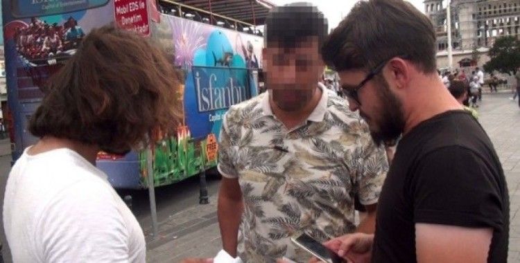Taksim’de karaborsa maç bileti satmaya çalışırken yakalandı