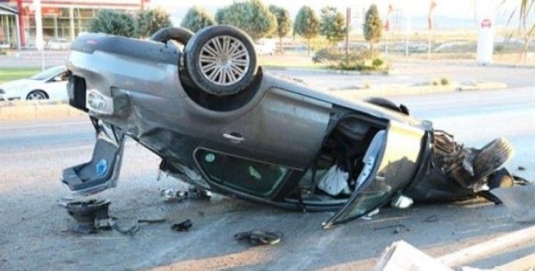 Aksaray’da otomobil takla attı: 1 ölü, 2 yaralı