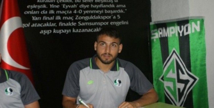 Sakaryaspor’da yeni transferlere imza töreni yapıldı