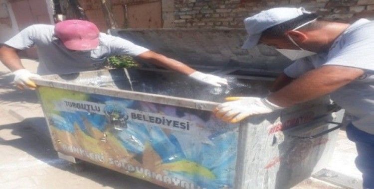Turgutlu’da çöp konteynerlerine temizlik çalışması
