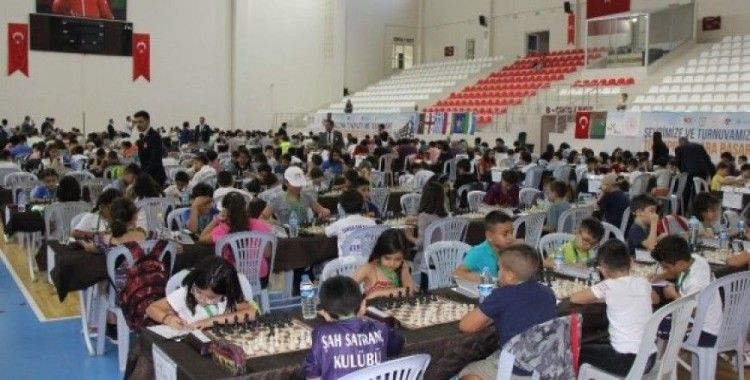Sivas’ta Uluslararası Satranç Turnuvası devam ediyor