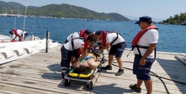 Teknede kalp krizi geçiren turist öldü