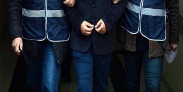 İzmir'de FETÖ baskınları: 14 gözaltı