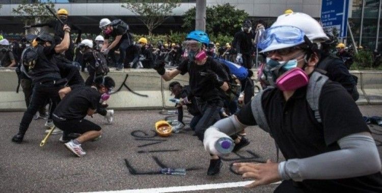 Hong Konglu protestocular: “Ya istiklal ya ölüm”