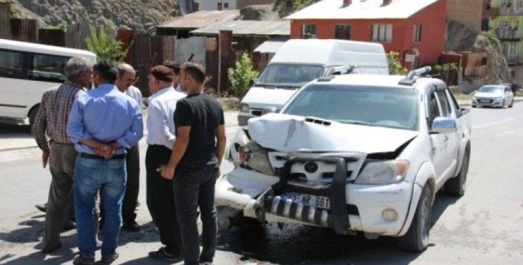 Hakkari’de trafik kazası: 1 kişi yaralandı
